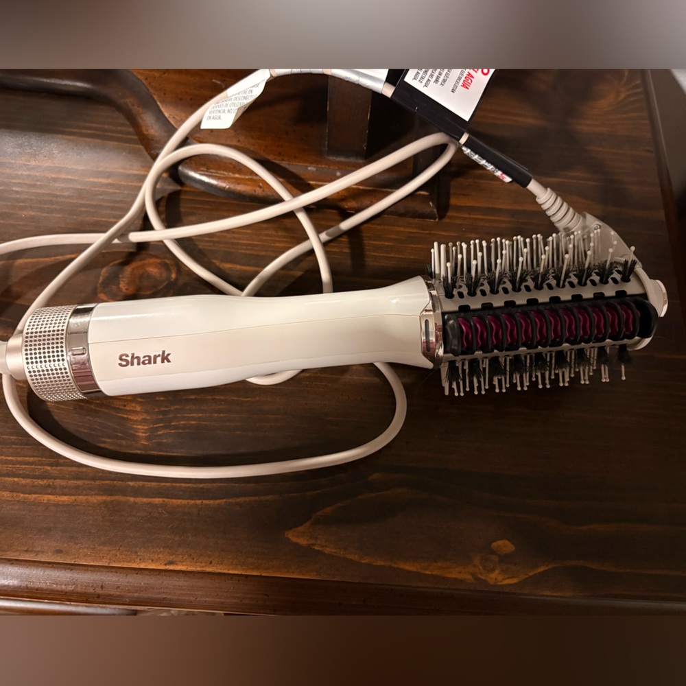 Shark HT202 SmoothStyle Heated Comb + Blow Dryer Brush, Dual Mode
